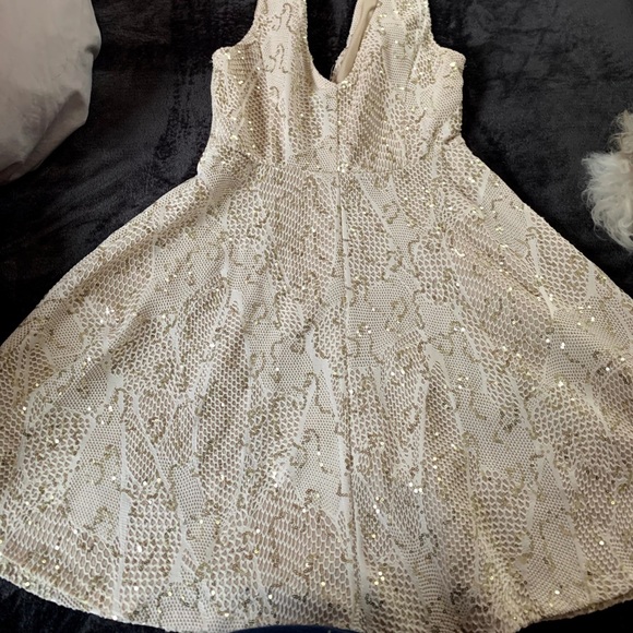 Beige and Gold Dress - Picture 3 of 3